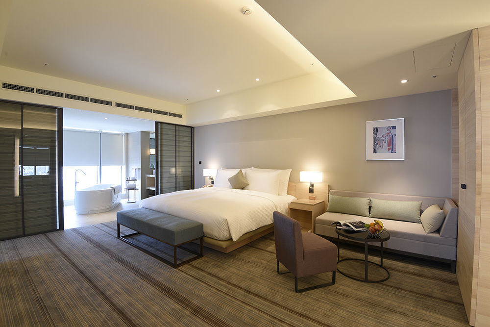 Hotel COZZI Ximen Tainan Esterno foto